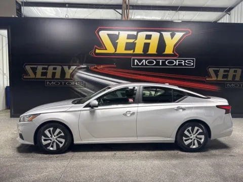 Photos of 2019 Nissan Altima 2.5 S for sale in Mayfield, KY at Seay Motors