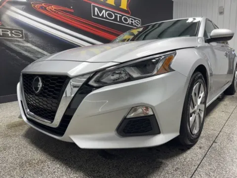 Silver 2019 Nissan Altima 2.5 S for sale in Mayfield, KY