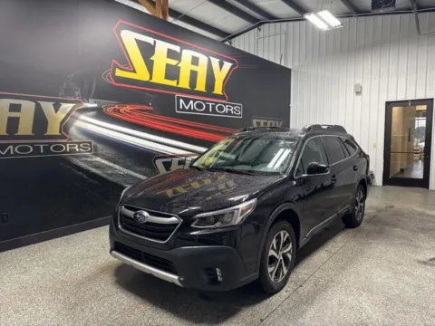 Black 2022 Subaru Outback Limited for sale in Mayfield, KY