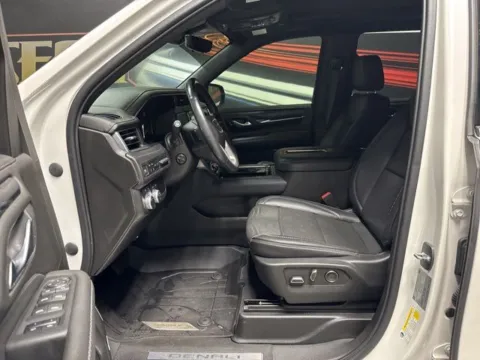More photos of 2021 GMC Yukon Denali at Seay Motors, KY