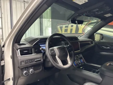 More photos of 2021 GMC Yukon Denali at Seay Motors, KY