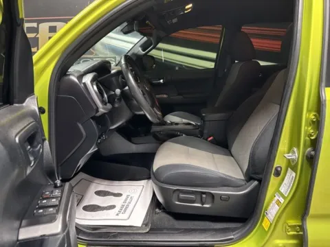 More photos of 2023 Toyota Tacoma TRD Off-Road at Seay Motors, KY