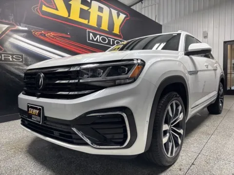 Photos of 2023 Volkswagen Atlas Cross Sport 3.6L V6 SEL Premium R-Line for sale in Mayfield, KY at Seay Motors