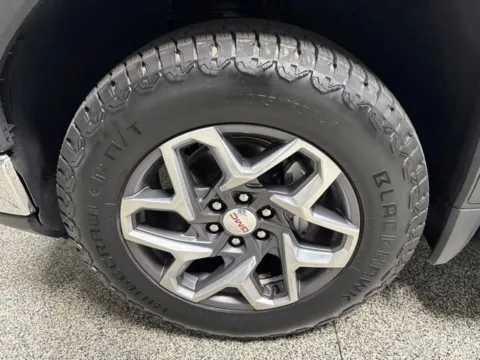 More photos of 2023 GMC Sierra 1500 SLT at Seay Motors, KY