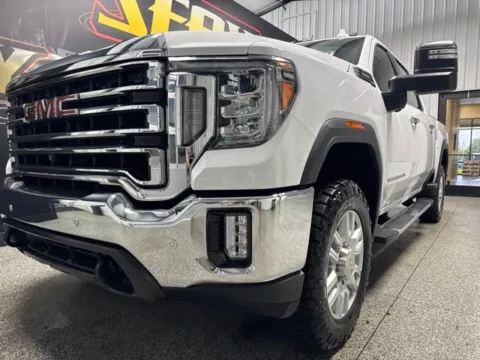 Photos of 2020 GMC Sierra 2500HD SLT for sale in Mayfield, KY at Seay Motors