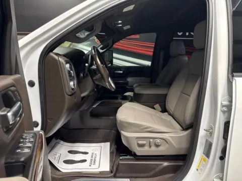 More photos of 2020 GMC Sierra 2500HD SLT at Seay Motors, KY