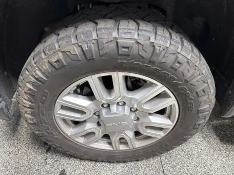 Another view of 2020 GMC Sierra 2500HD SLT for sale in Mayfield, KY at Seay Motors