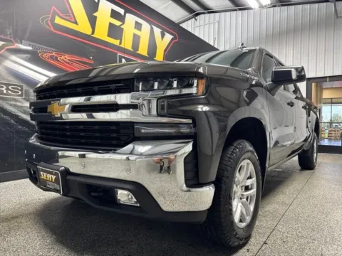 Photos of 2021 Chevrolet Silverado 1500 LT for sale in Mayfield, KY at Seay Motors