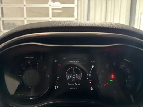 More photos of 2016 Dodge Challenger SXT at Seay Motors, KY