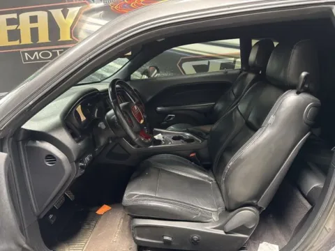 More photos of 2016 Dodge Challenger SXT at Seay Motors, KY