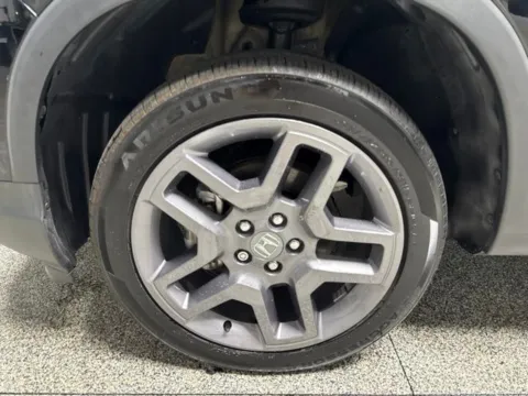 More photos of 2023 Honda Passport EX-L at Seay Motors, KY