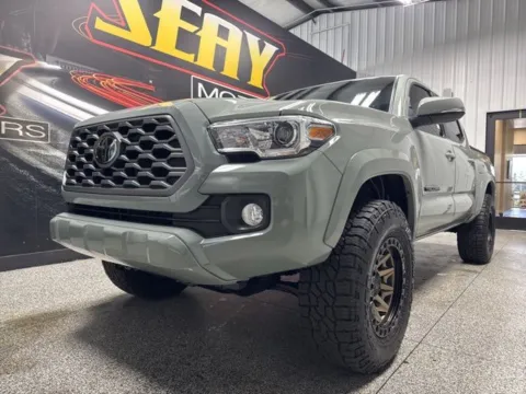 Photos of 2023 Toyota Tacoma TRD Sport for sale in Mayfield, KY at Seay Motors