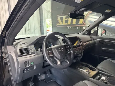 More photos of 2021 Honda Passport EX-L at Seay Motors, KY