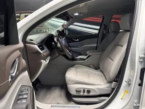 More photos of 2019 GMC Acadia SLT-1 at Seay Motors, KY