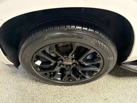 More photos of 2022 GMC Yukon SLT at Seay Motors, KY