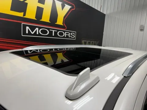 More photos of 2022 GMC Yukon SLT at Seay Motors, KY