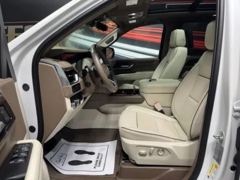 More photos of 2025 GMC Yukon XL Denali at Seay Motors, KY