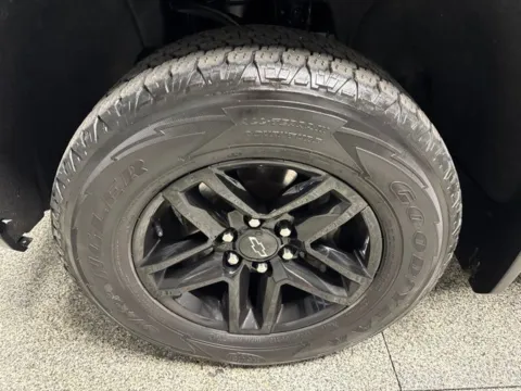 More photos of 2021 Chevrolet Silverado 1500 LT Trail Boss at Seay Motors, KY