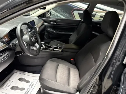 More photos of 2024 Nissan Altima 2.5 SV at Seay Motors, KY