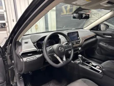 More photos of 2024 Nissan Altima 2.5 SV at Seay Motors, KY