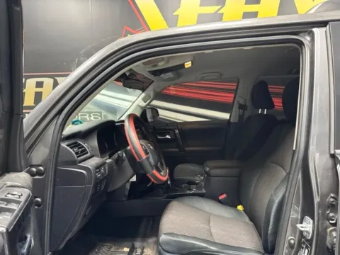 More photos of 2018 Toyota 4Runner TRD Off-Road at Seay Motors, KY