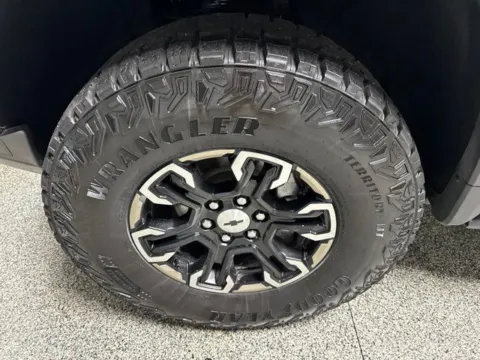 More photos of 2023 Chevrolet Silverado 1500 ZR2 at Seay Motors, KY