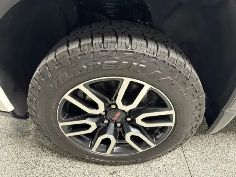 More photos of 2023 GMC Sierra 1500 AT4 at Seay Motors, KY