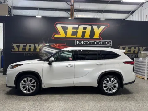 Another view of 2022 Toyota Highlander Hybrid Limited for sale in Mayfield, KY at Seay Motors