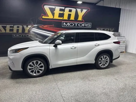 Photos of 2022 Toyota Highlander Hybrid Limited for sale in Mayfield, KY at Seay Motors