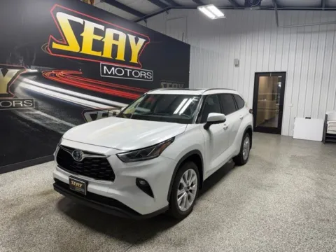 Unknown 2022 Toyota Highlander Hybrid Limited for sale in Mayfield, KY