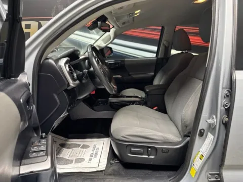 More photos of 2021 Toyota Tacoma SR5 at Seay Motors, KY