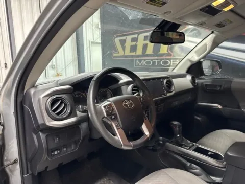 More photos of 2021 Toyota Tacoma SR5 at Seay Motors, KY