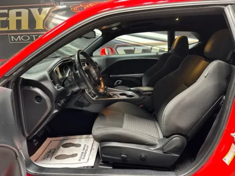 More photos of 2019 Dodge Challenger R/T at Seay Motors, KY