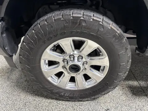 More photos of 2018 Ford F-250SD Platinum at Seay Motors, KY