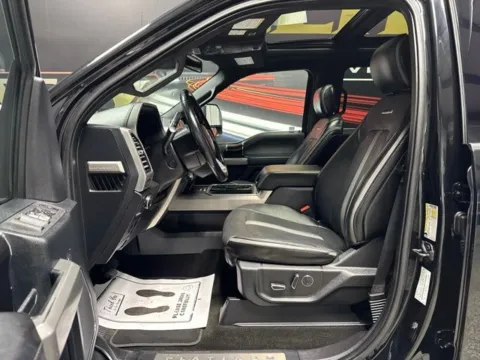 More photos of 2018 Ford F-250SD Platinum at Seay Motors, KY