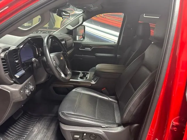 2024 Chevrolet Silverado 3500HD LT - Photo 4