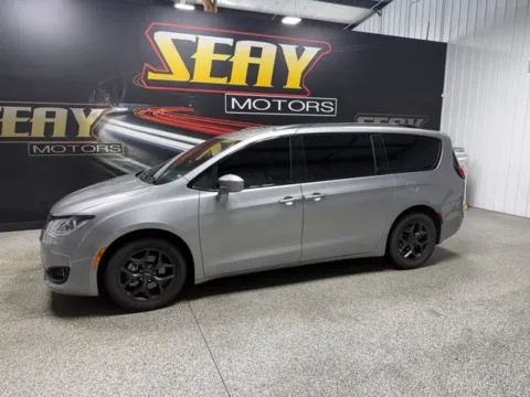 Photos of 2018 Chrysler Pacifica Touring L Plus for sale in Mayfield, KY at Seay Motors