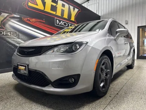 Photos of 2018 Chrysler Pacifica Touring L Plus for sale in Mayfield, KY at Seay Motors