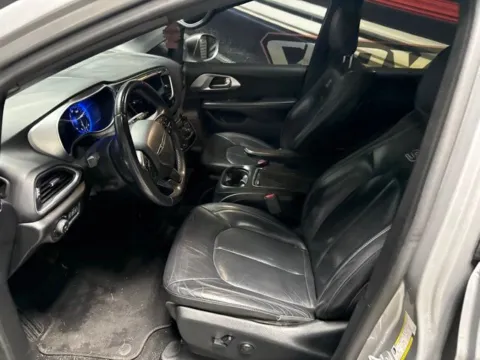 More photos of 2018 Chrysler Pacifica Touring L Plus at Seay Motors, KY