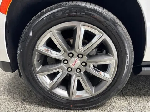 More photos of 2022 GMC Yukon XL Denali at Seay Motors, KY