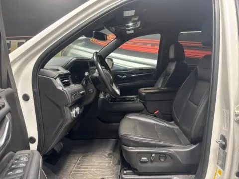 More photos of 2022 GMC Yukon XL Denali at Seay Motors, KY