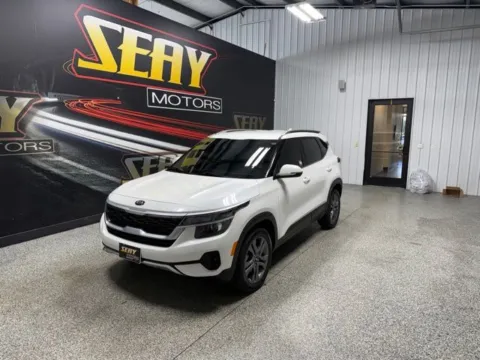 White 2021 Kia Seltos S for sale in Mayfield, KY