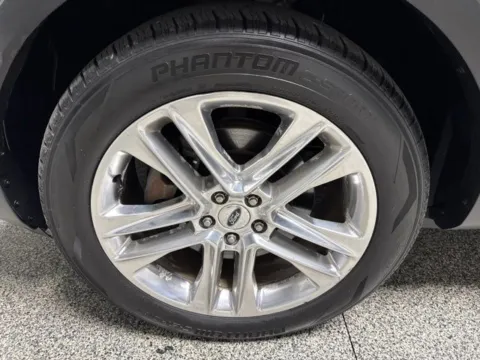 More photos of 2016 Ford Explorer XLT at Seay Motors, KY