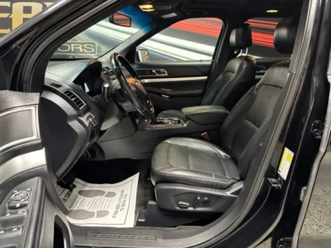 More photos of 2016 Ford Explorer XLT at Seay Motors, KY