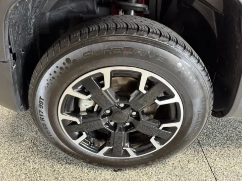 More photos of 2023 Jeep Renegade Latitude at Seay Motors, KY