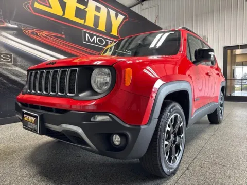 Photos of 2023 Jeep Renegade Latitude for sale in Mayfield, KY at Seay Motors