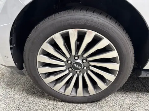 Another view of 2019 Lincoln Navigator Reserve for sale in Mayfield, KY at Seay Motors
