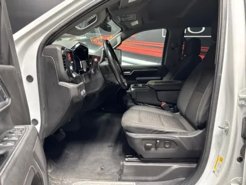 More photos of 2025 Chevrolet Silverado 2500HD LT at Seay Motors, KY