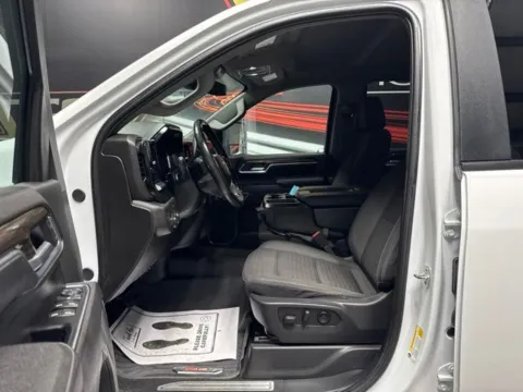 More photos of 2025 Chevrolet Silverado 2500HD LT at Seay Motors, KY