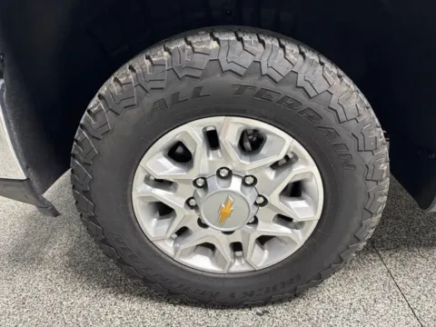 More photos of 2025 Chevrolet Silverado 2500HD LT at Seay Motors, KY